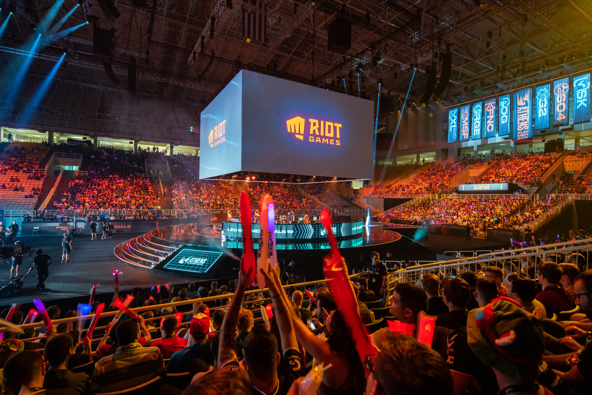 Chinese League fans are getting a new way to watch LCS and LEC