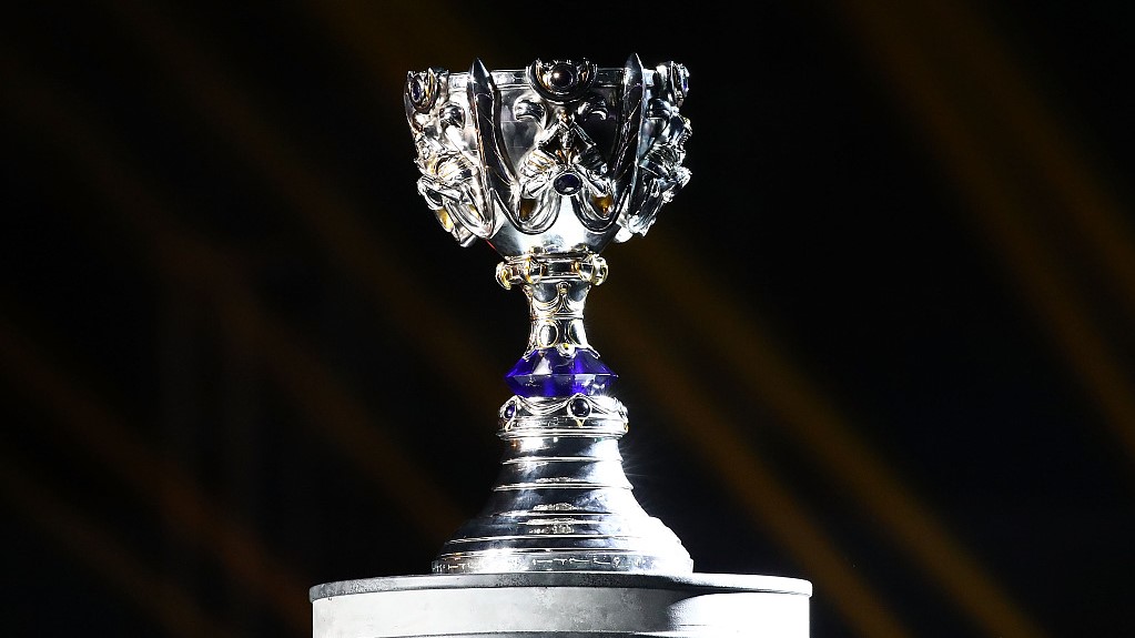 Riot Games Tiffany & Co. League of Legends world championship trophy  Summoner's Cup
